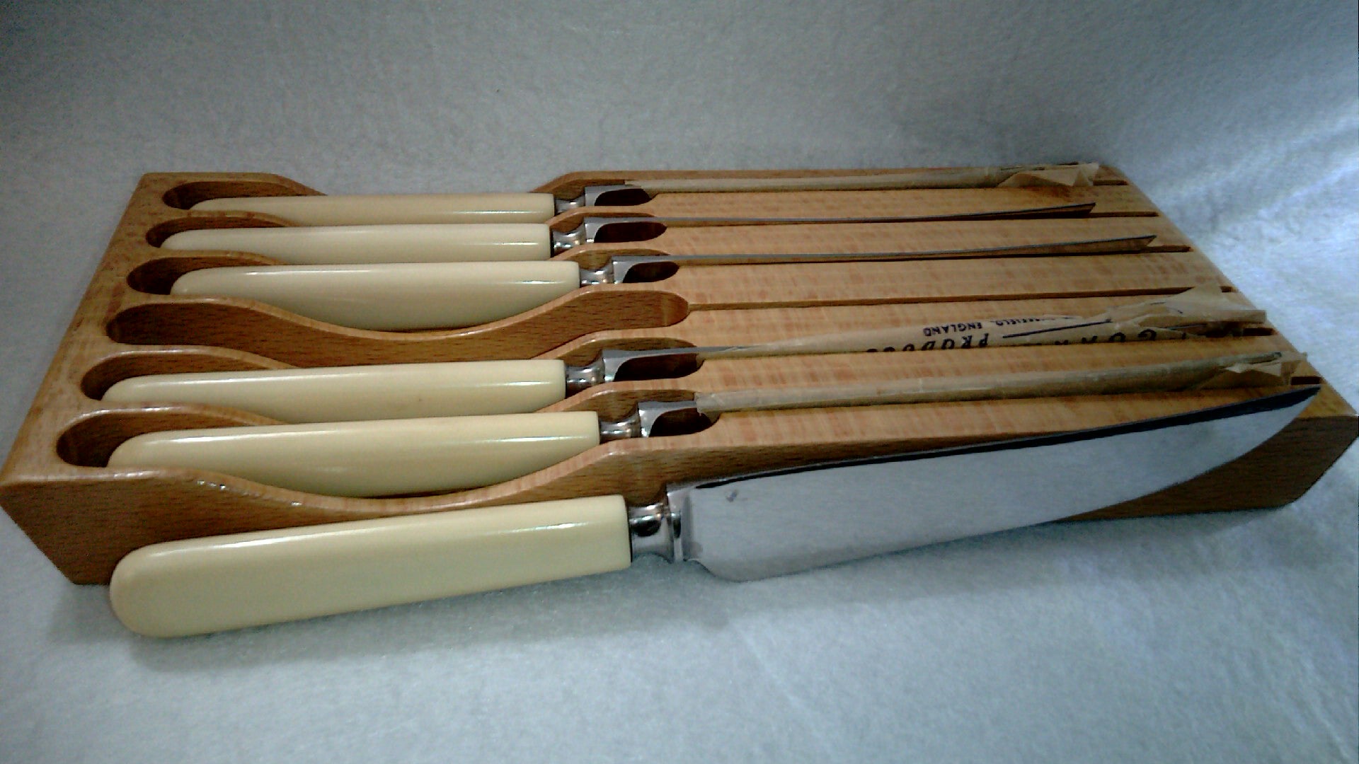 Sheffield England Stainless Steel Steak Knifes.