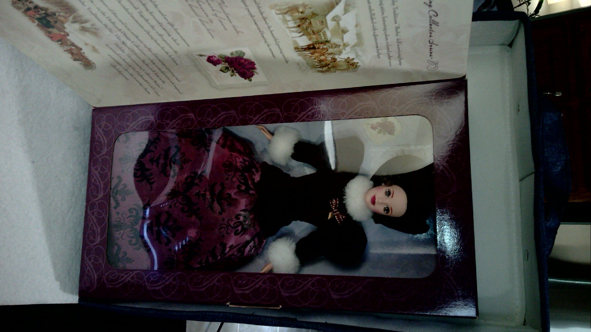 Vintage Barbie doll 1996 Hallmark Special Edition 1st doll in Holiday Homecoming Collector Series